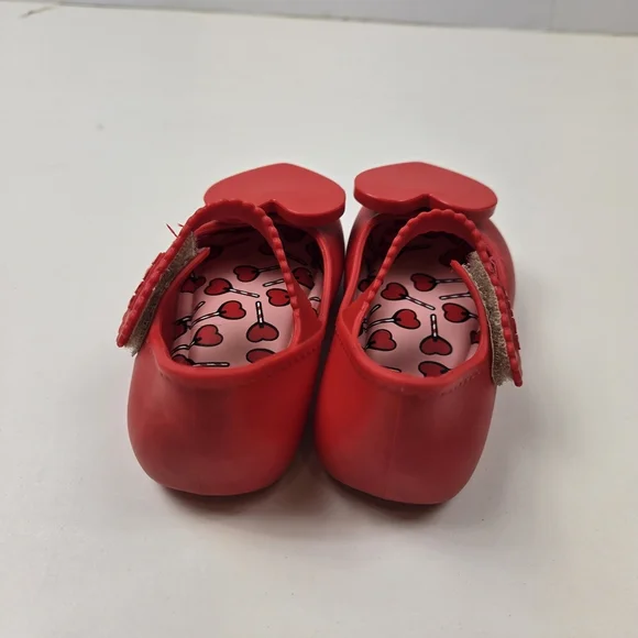 Kids Red Heart Shoes - Picture 6 of 7